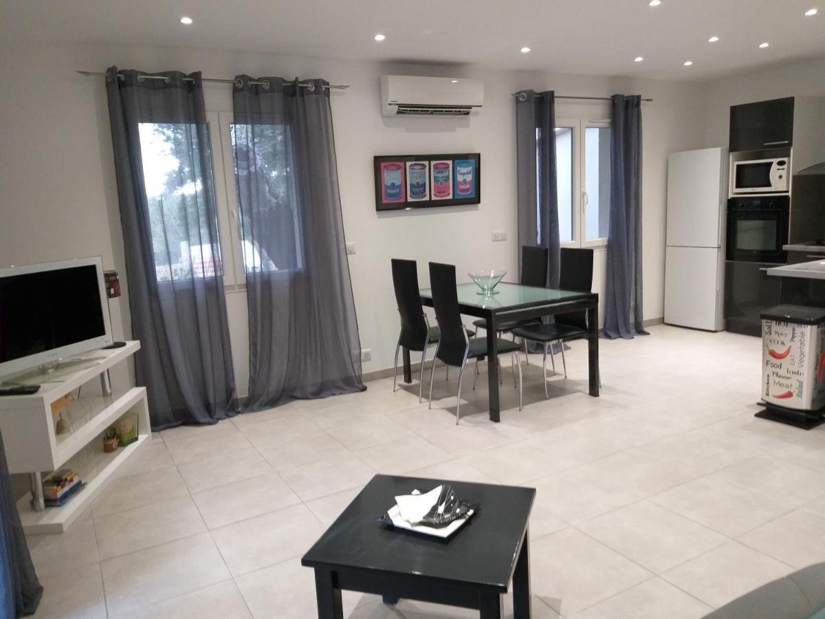 Elsanais Villa Фигари Екстериор снимка